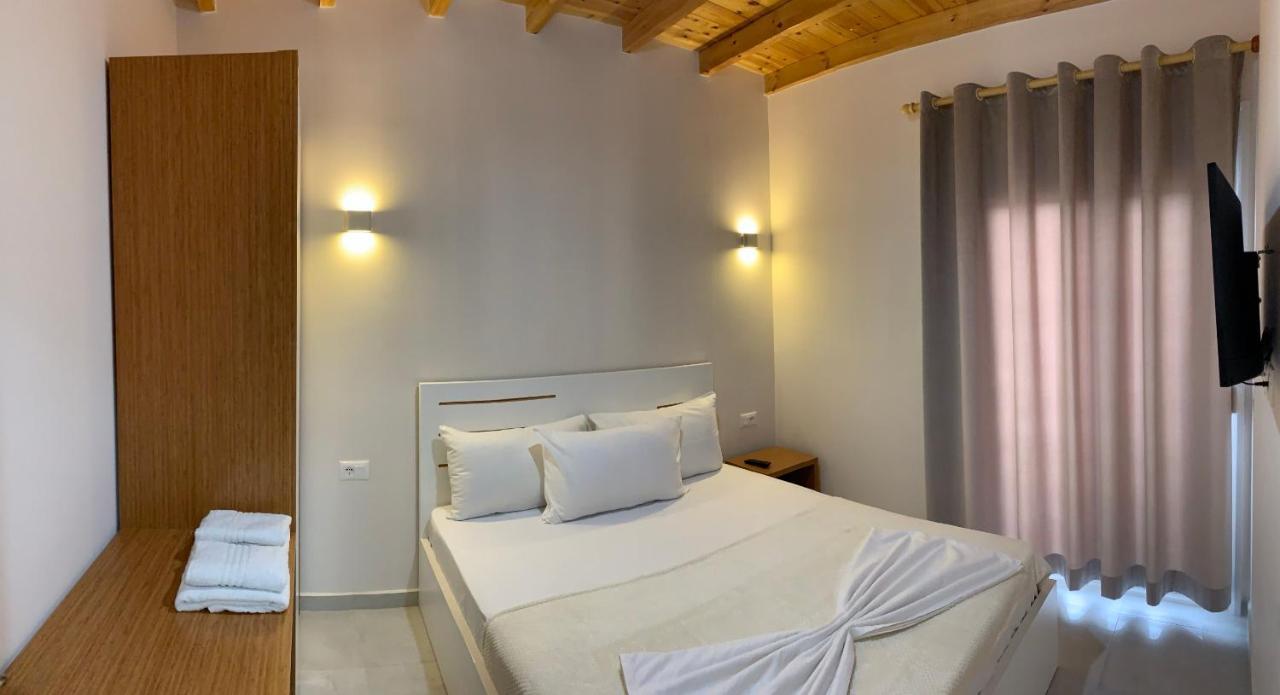 Maison Apartments Вльора Екстер'єр фото