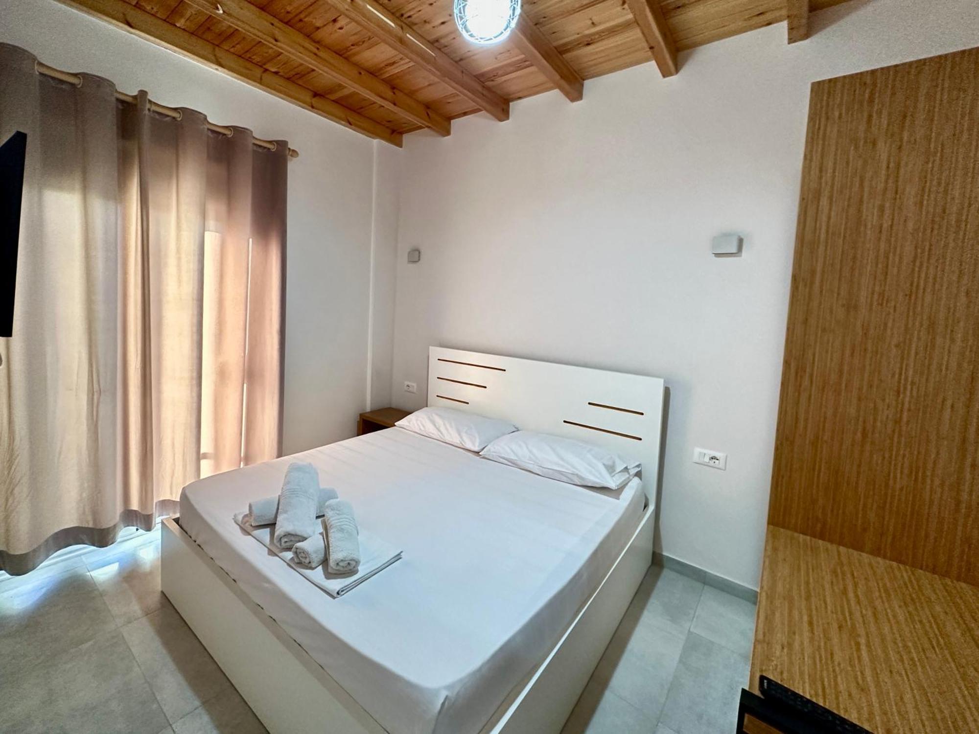 Maison Apartments Вльора Екстер'єр фото