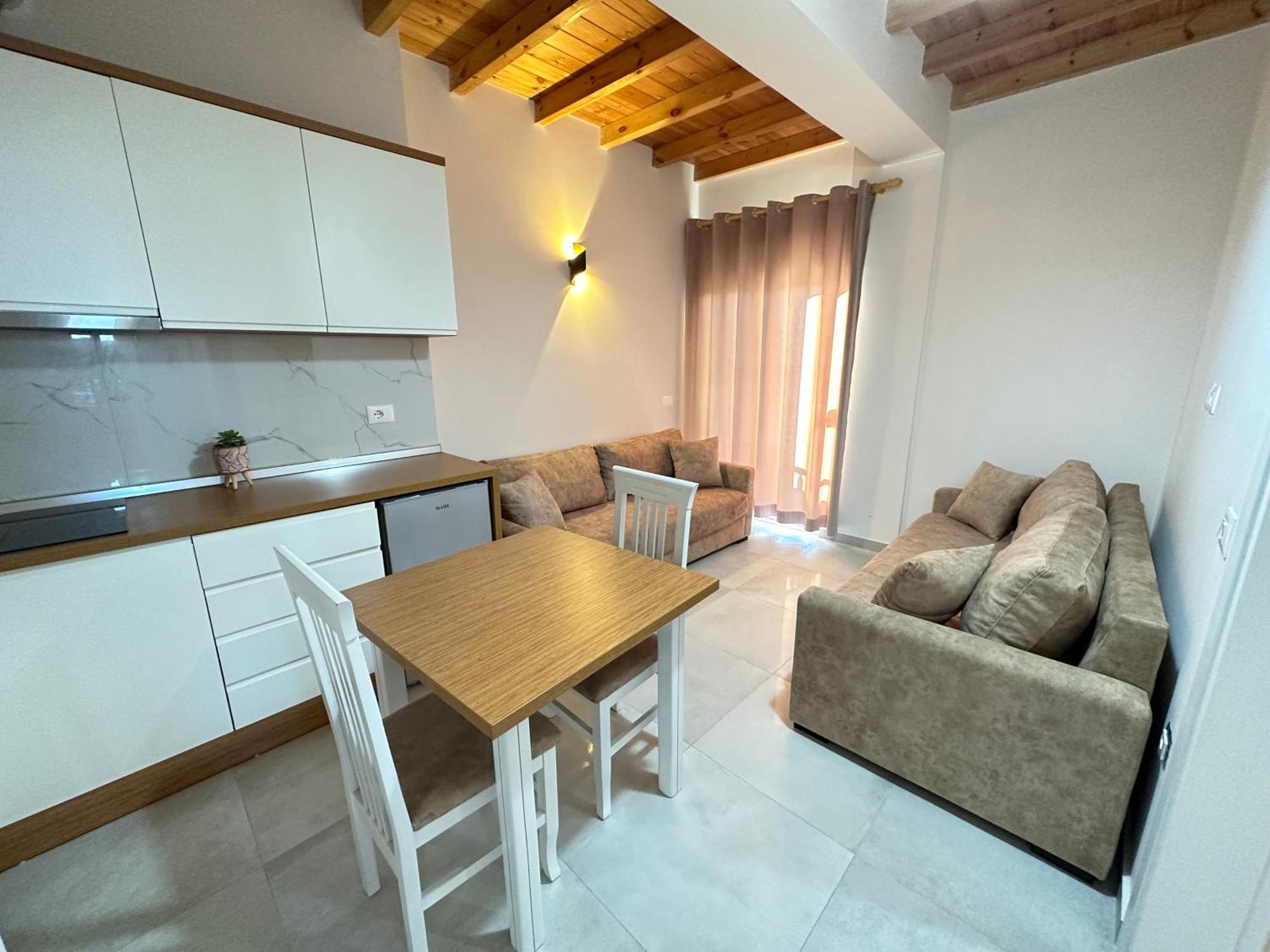 Maison Apartments Вльора Екстер'єр фото