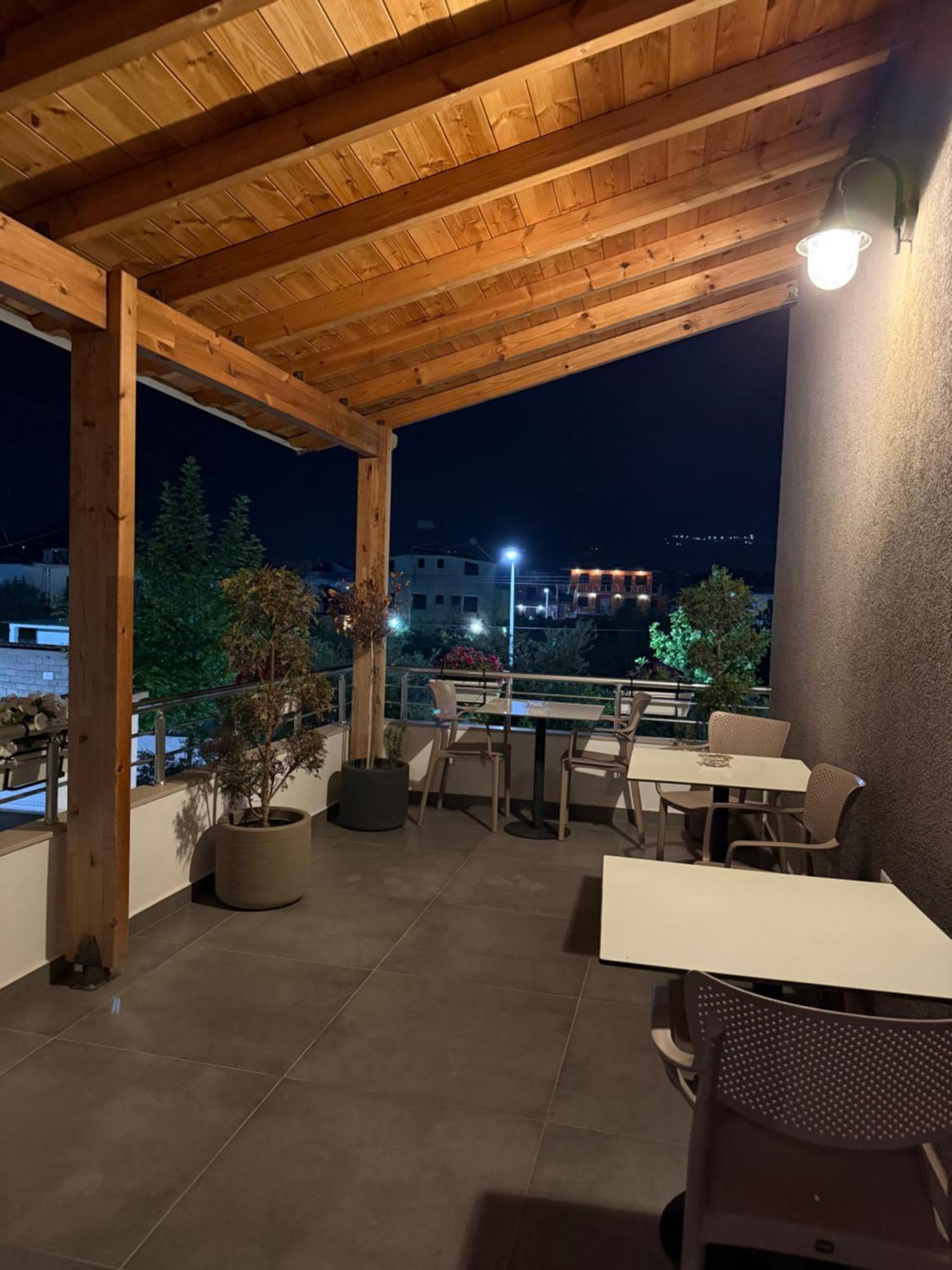 Maison Apartments Вльора Екстер'єр фото