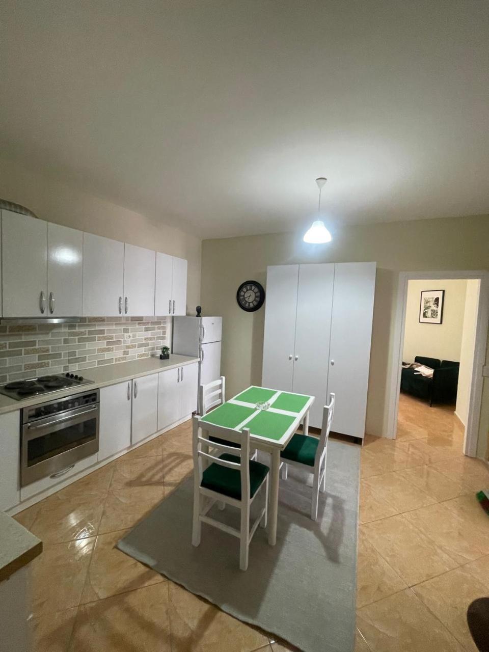 Maison Apartments Вльора Номер фото